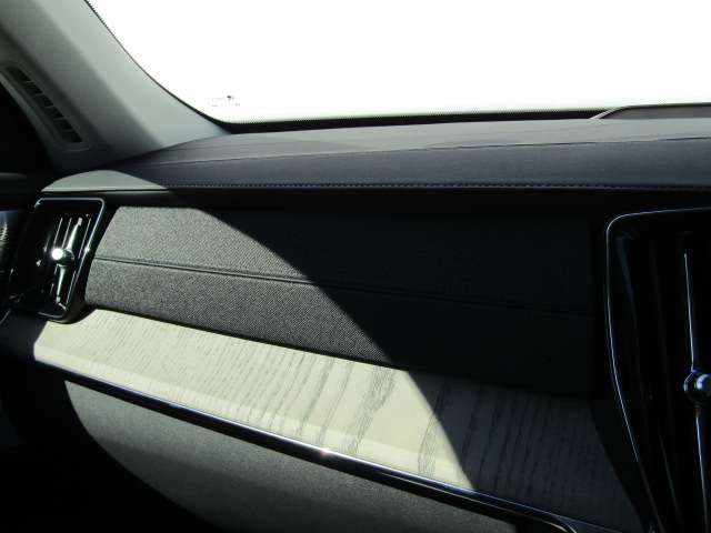 ボルボ ＸＣ９０ ウルトラ Ｔ８ ＡＷＤ プラグイン ハイブリッド ４ＷＤ R7年 (四国) 99