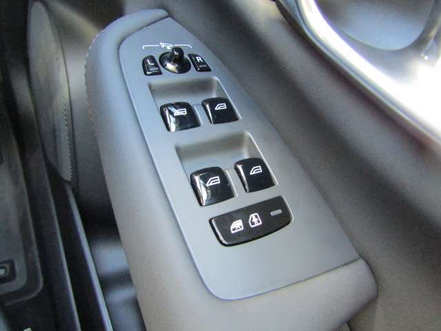 ボルボ ＸＣ９０ ウルトラ Ｔ８ ＡＷＤ プラグイン ハイブリッド ４ＷＤ R7年 (四国) 99