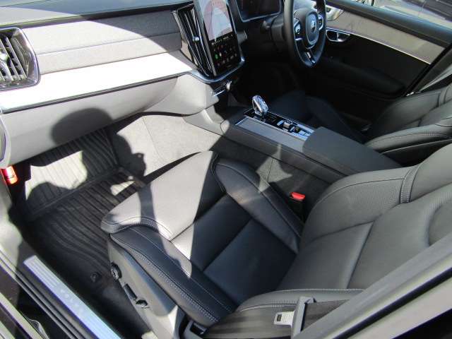 ボルボ ＸＣ９０ ウルトラ Ｔ８ ＡＷＤ プラグイン ハイブリッド ４ＷＤ R7年 (四国) 99