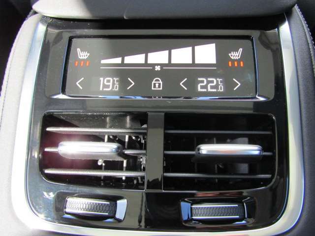 ボルボ ＸＣ９０ ウルトラ Ｔ８ ＡＷＤ プラグイン ハイブリッド ４ＷＤ R7年 (四国) 99