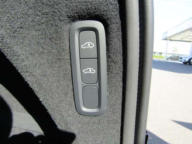 ボルボ ＸＣ９０ ウルトラ Ｔ８ ＡＷＤ プラグイン ハイブリッド ４ＷＤ R7年 (四国) 99