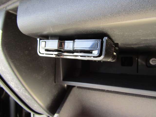 ボルボ ＸＣ９０ ウルトラ Ｔ８ ＡＷＤ プラグイン ハイブリッド ４ＷＤ R7年 (四国) 99