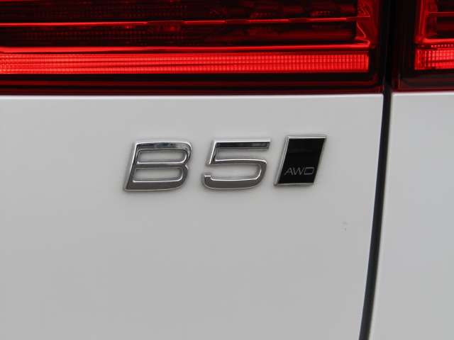 ボルボ ＸＣ６０ アルティメット Ｂ５ ＡＷＤ ４ＷＤ R4年 (四国) 99