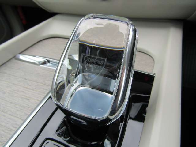 ボルボ ＸＣ６０ アルティメット Ｂ５ ＡＷＤ ４ＷＤ R4年 (四国) 99