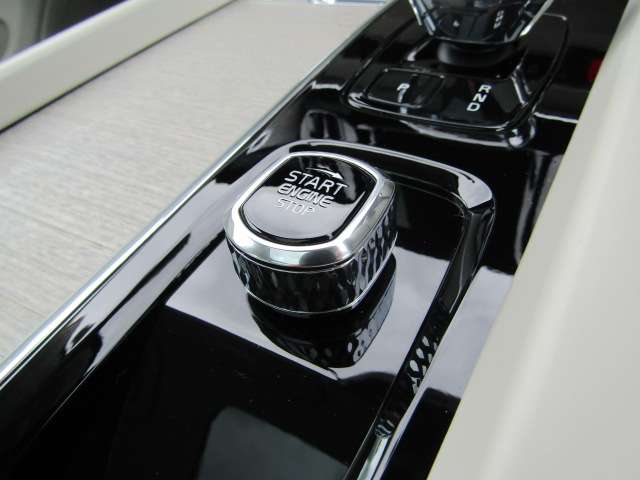 ボルボ ＸＣ６０ アルティメット Ｂ５ ＡＷＤ ４ＷＤ R4年 (四国) 99