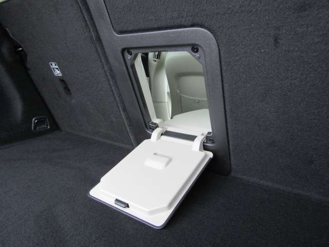 ボルボ ＸＣ６０ アルティメット Ｂ５ ＡＷＤ ４ＷＤ R4年 (四国) 99