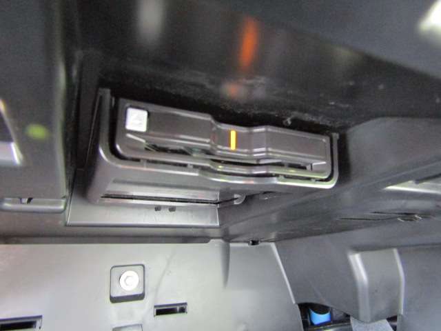 ボルボ ＸＣ６０ アルティメット Ｂ５ ＡＷＤ ４ＷＤ R4年 (四国) 99