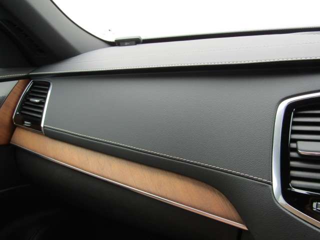 ボルボ ＸＣ９０ Ｔ６ ＡＷＤ インスクリプション ４ＷＤ H30年 (四国) 99