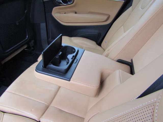 ボルボ ＸＣ９０ Ｔ６ ＡＷＤ インスクリプション ４ＷＤ H30年 (四国) 99