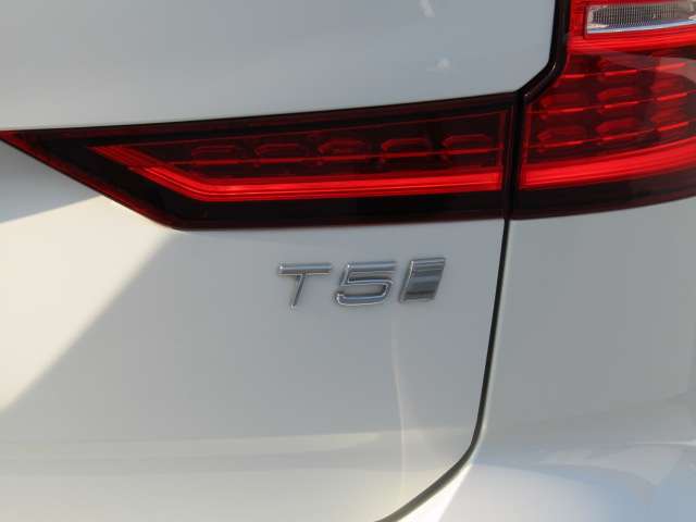 ボルボ Ｖ６０ Ｔ５　インスクリプション R1年 (四国) 99