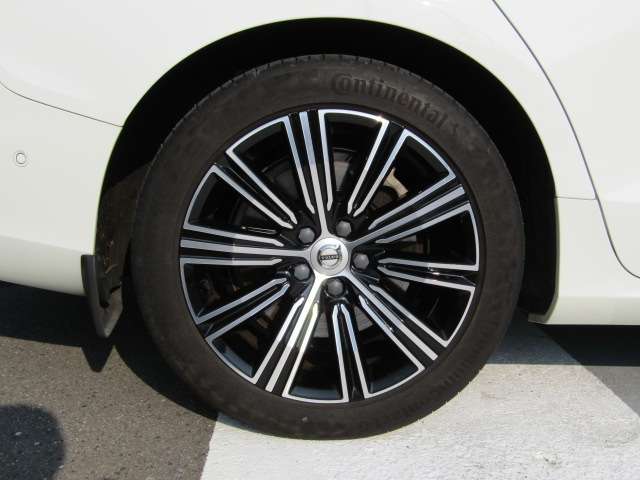 ボルボ Ｖ６０ Ｔ５　インスクリプション R1年 (四国) 99