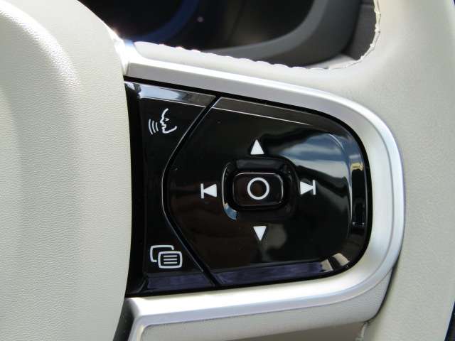 ボルボ Ｖ６０ リチャージ アルティメット Ｔ６ ＡＷＤ プラグイン ハイブリッド ４ＷＤ R6年 (四国) 99