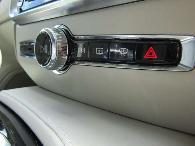 ボルボ Ｖ６０ リチャージ アルティメット Ｔ６ ＡＷＤ プラグイン ハイブリッド ４ＷＤ R6年 (四国) 99