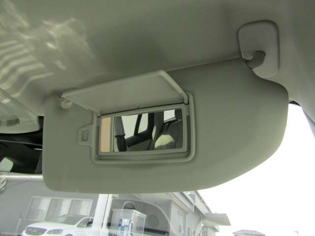 ボルボ Ｖ６０ リチャージ アルティメット Ｔ６ ＡＷＤ プラグイン ハイブリッド ４ＷＤ R6年 (四国) 99