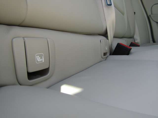 ボルボ Ｖ６０ リチャージ アルティメット Ｔ６ ＡＷＤ プラグイン ハイブリッド ４ＷＤ R6年 (四国) 99