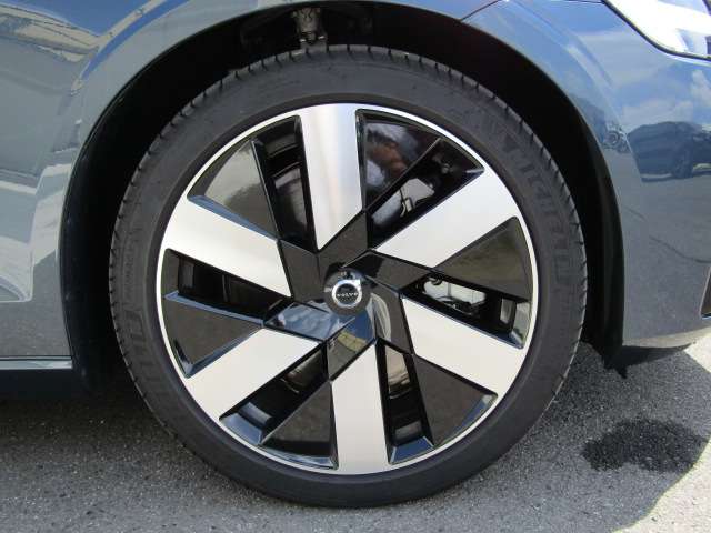 ボルボ Ｖ６０ リチャージ アルティメット Ｔ６ ＡＷＤ プラグイン ハイブリッド ４ＷＤ R6年 (四国) 99