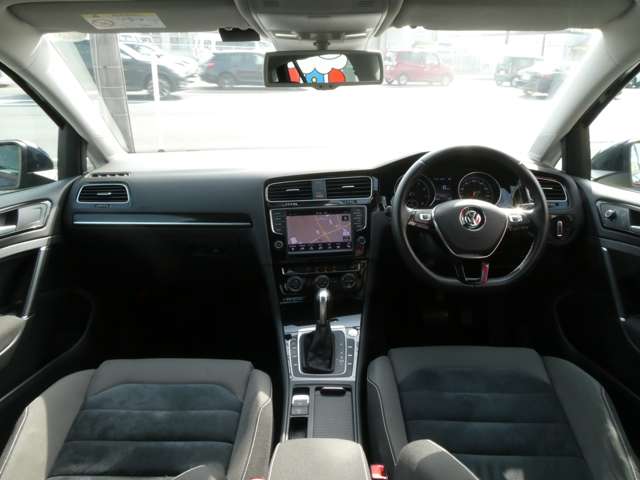 フォルクスワーゲン ゴルフ ＴＳＩ　ハイライン H27年 (関東) 99