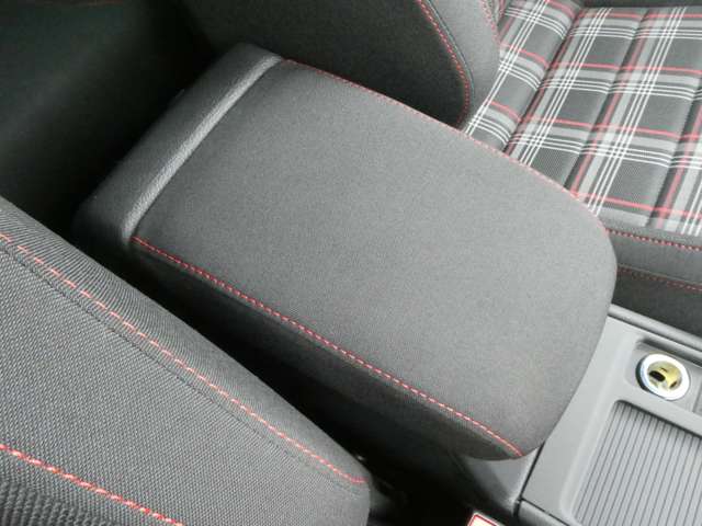 フォルクスワーゲン ゴルフ ＧＴＩ H28年 (関東) 99