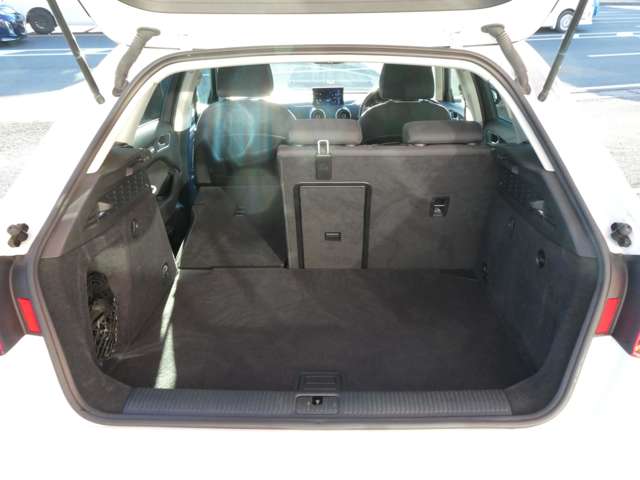 アウディ Ａ３　スポーツバック １．４　ＴＦＳＩ H28年 (関東) 99