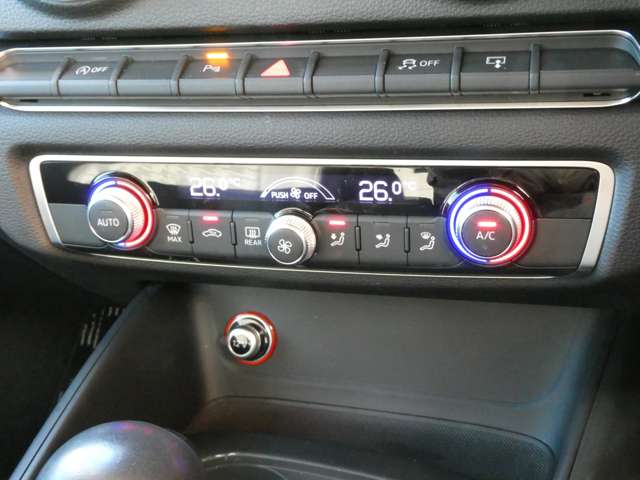 アウディ Ａ３　スポーツバック １．４　ＴＦＳＩ H28年 (関東) 99