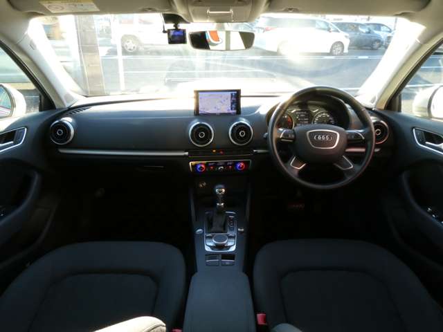 アウディ Ａ３　スポーツバック １．４　ＴＦＳＩ H28年 (関東) 99