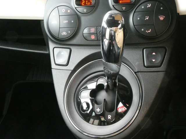 フィアット ５００（チンクエチェント） バイ グッチ H23年 (関東) 99