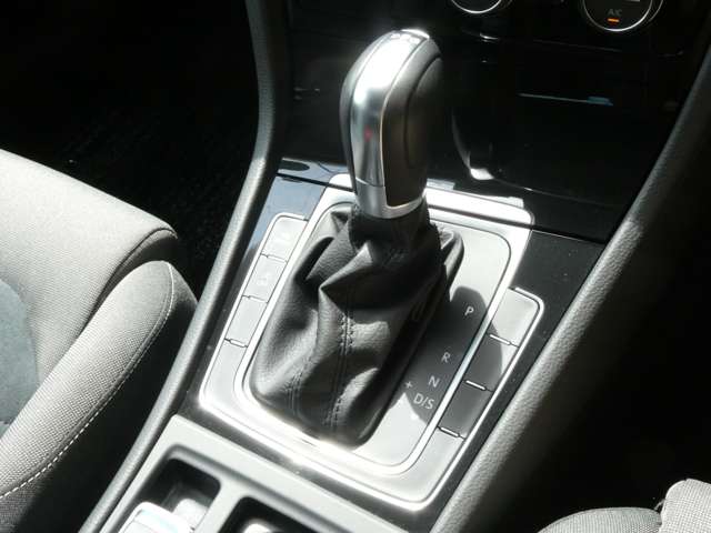 フォルクスワーゲン ゴルフ ＴＳＩ　ハイライン H26年 (関東) 99