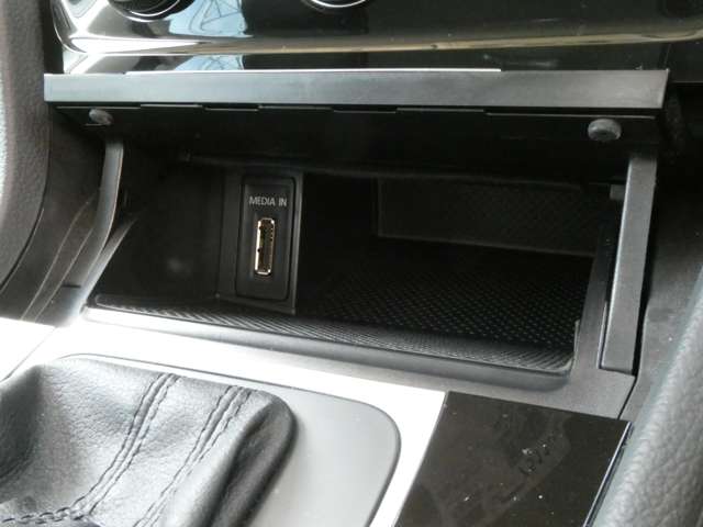 フォルクスワーゲン ゴルフ ＴＳＩ　ハイライン H26年 (関東) 99