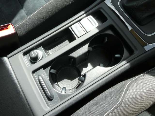 フォルクスワーゲン ゴルフ ＴＳＩ　ハイライン H26年 (関東) 99