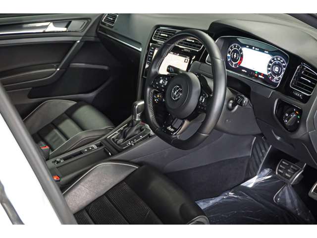 フォルクスワーゲン ゴルフＲ Ｒ ４ＷＤ H30年 (北海道) 99