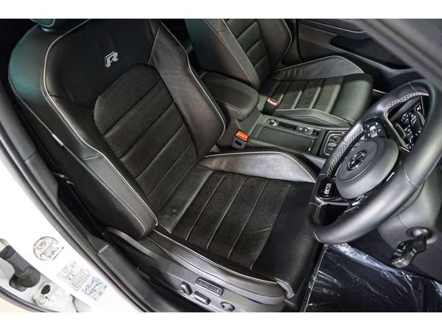 フォルクスワーゲン ゴルフＲ Ｒ ４ＷＤ H30年 (北海道) 99