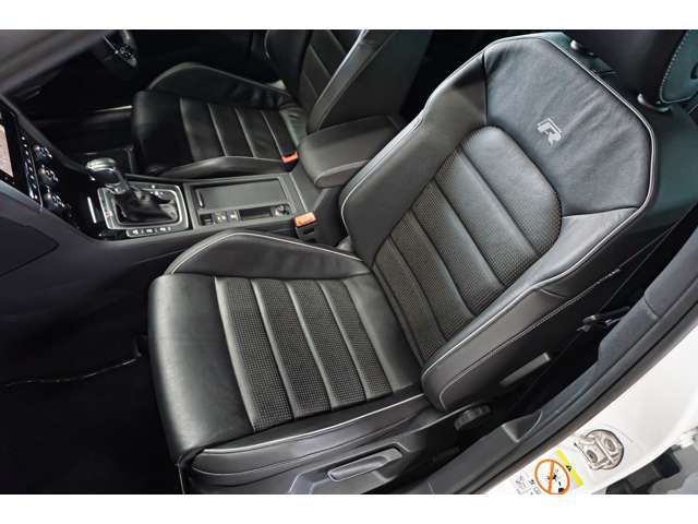 フォルクスワーゲン ゴルフＲ Ｒ ４ＷＤ H30年 (北海道) 99