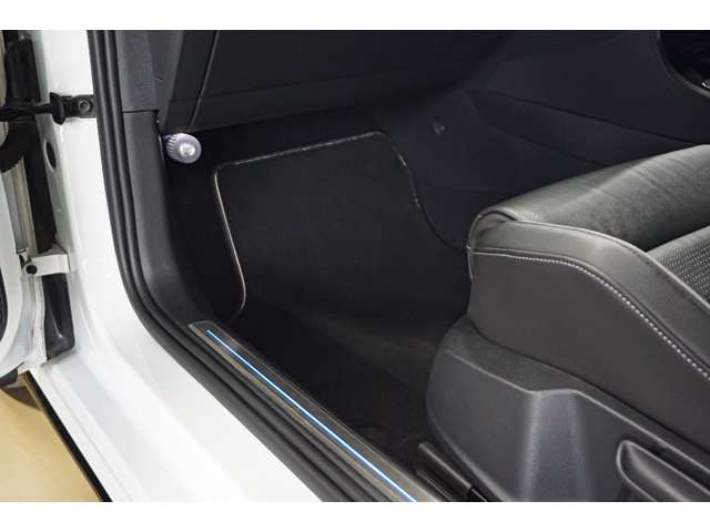 フォルクスワーゲン ゴルフＲ Ｒ ４ＷＤ H30年 (北海道) 99