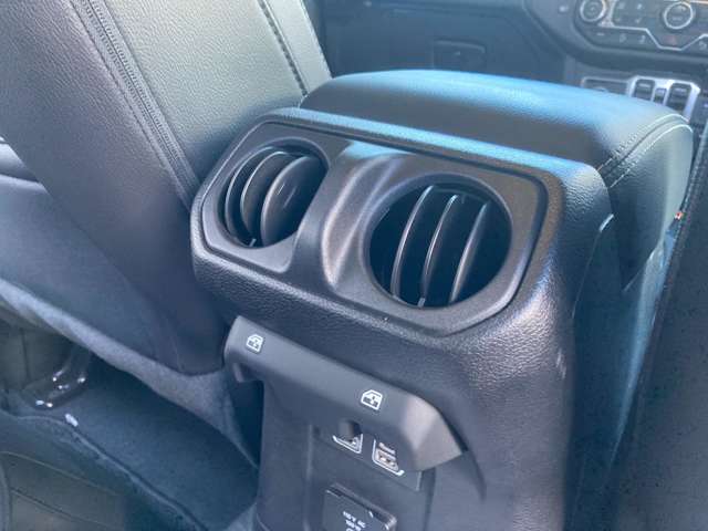 ジープ ラングラー　アンリミテッド アンリミテッド サハラ ３．６Ｌ ４ＷＤ R3年 (東北) 99