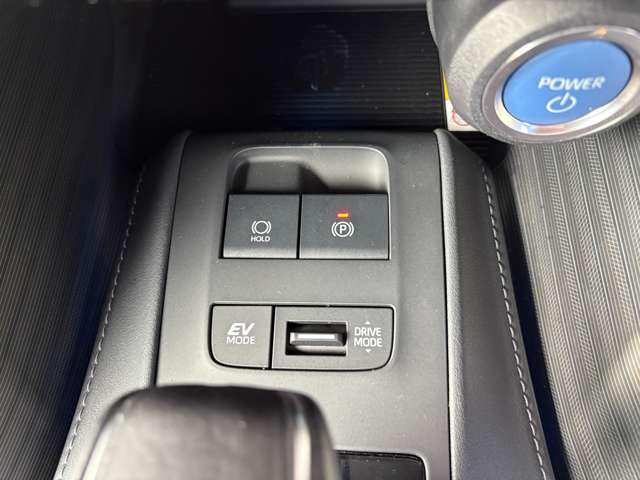 トヨタ ハリアー　ハイブリッド ２．５ ハイブリッド Ｅ－ＦＯＵＲ Ｚ レザーパッケージ ４ＷＤ R2年 (東北) 99