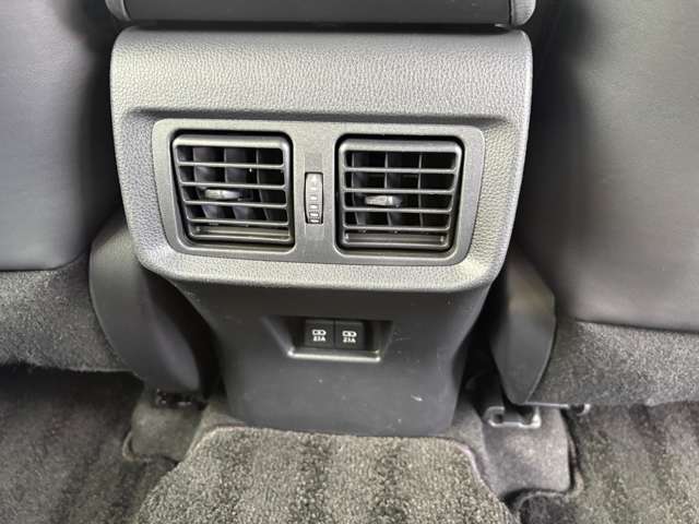 トヨタ ハリアー　ハイブリッド ２．５ ハイブリッド Ｅ－ＦＯＵＲ Ｚ レザーパッケージ ４ＷＤ R2年 (東北) 99