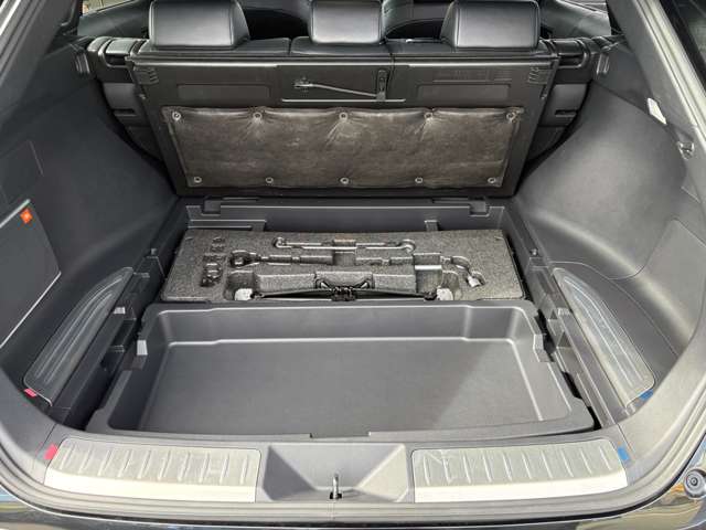 トヨタ ハリアー　ハイブリッド ２．５ ハイブリッド Ｅ－ＦＯＵＲ Ｚ レザーパッケージ ４ＷＤ R2年 (東北) 99