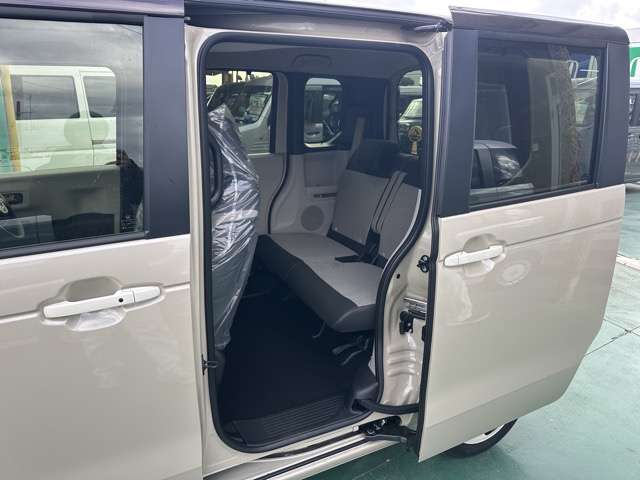 ホンダ Ｎ　ＢＯＸ ６６０ ファッションスタイル ２トーン R7年 (東海) 99