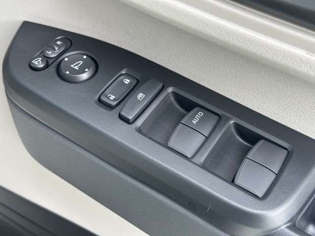 ホンダ Ｎ　ＢＯＸ ６６０ ファッションスタイル ２トーン R7年 (東海) 99