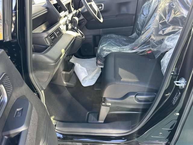 ホンダ Ｎ　ＢＯＸ カスタム ６６０ R7年 (東海) 99