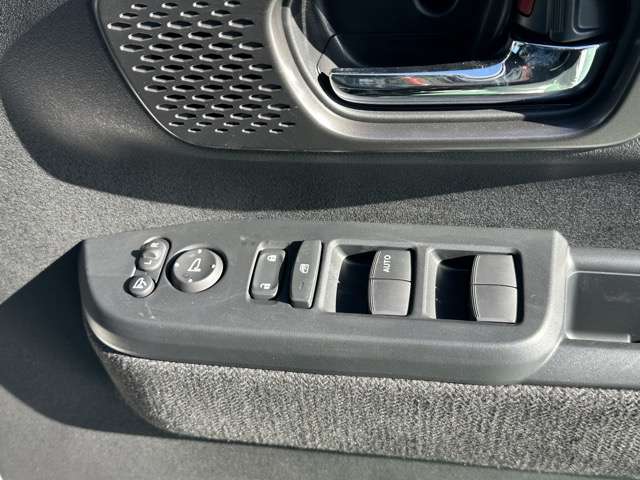 ホンダ Ｎ　ＢＯＸ カスタム ６６０ R7年 (東海) 99