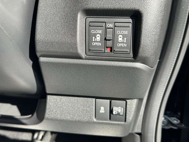 ホンダ Ｎ　ＢＯＸ カスタム ６６０ R7年 (東海) 99