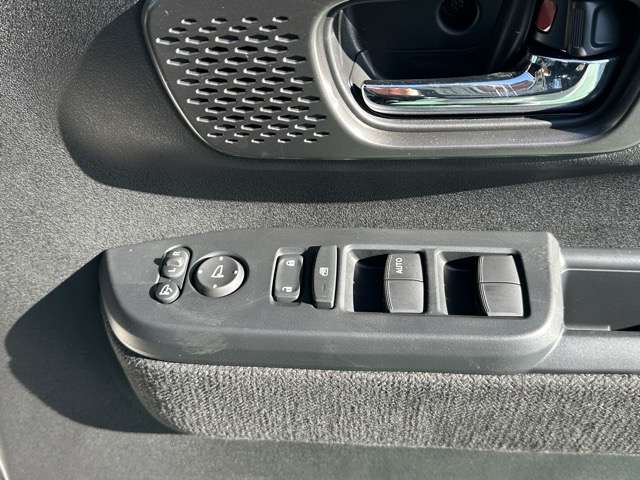 ホンダ Ｎ　ＢＯＸ カスタム ６６０ R7年 (東海) 99