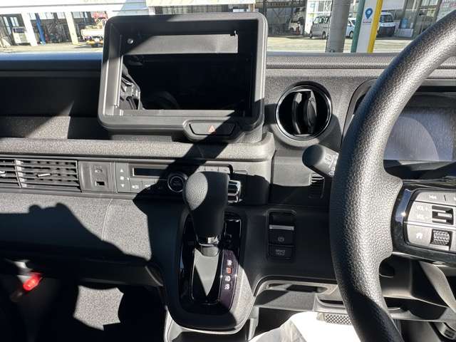 ホンダ Ｎ　ＢＯＸ カスタム ６６０ R7年 (東海) 99