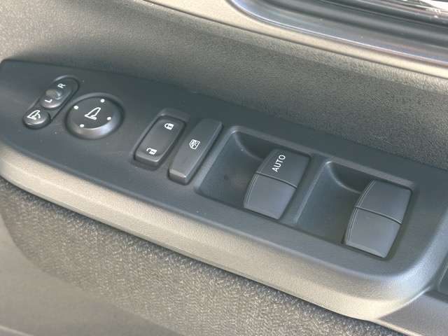 ホンダ Ｎ　ＢＯＸ カスタム ６６０ R7年 (東海) 99