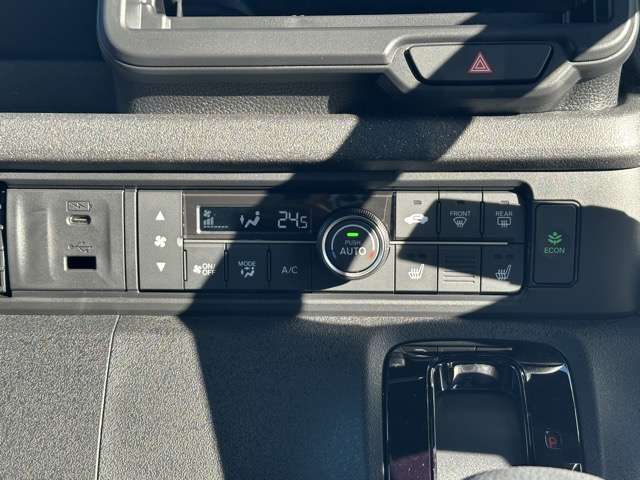 ホンダ Ｎ　ＢＯＸ カスタム ６６０ R7年 (東海) 99