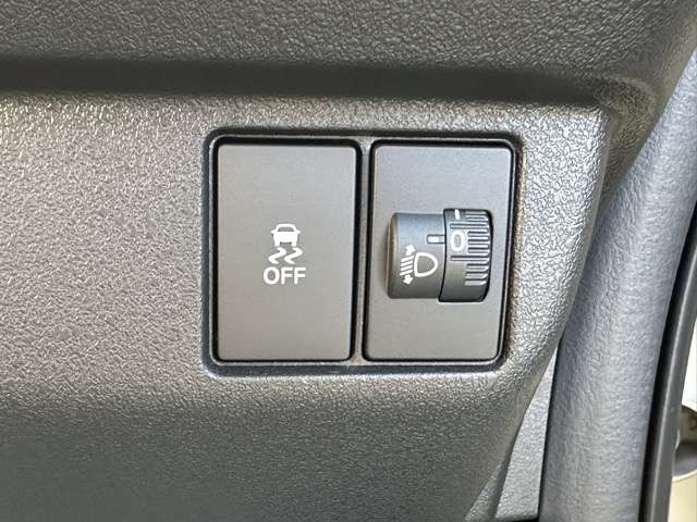 ホンダ Ｎ　ＢＯＸ カスタム ６６０ R7年 (東海) 99