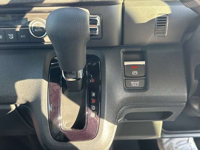 ホンダ Ｎ　ＢＯＸ カスタム ６６０ R7年 (東海) 99