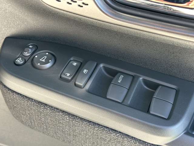 ホンダ Ｎ　ＢＯＸ カスタム ６６０ R7年 (東海) 99