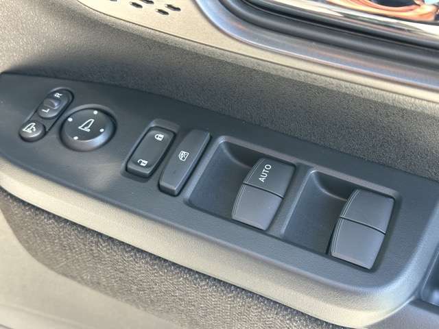 ホンダ Ｎ　ＢＯＸ カスタム ６６０ R7年 (東海) 99